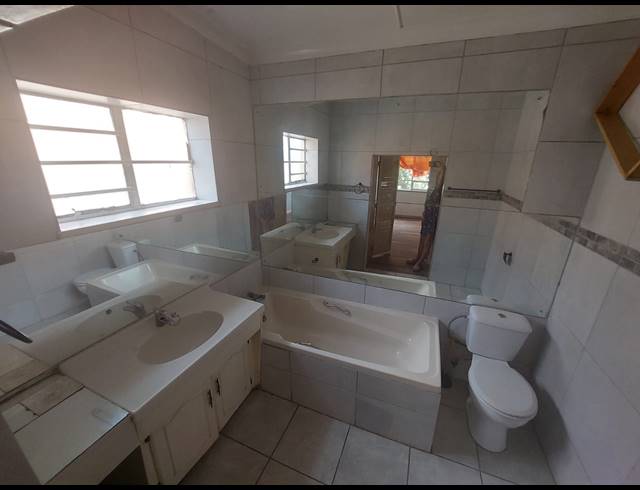 3 BEDROOM HOUSE FOR SALE IN BRENTHURST